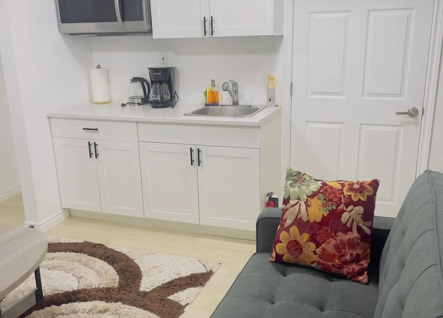度假居 Family Friendly Private Suite 温尼伯